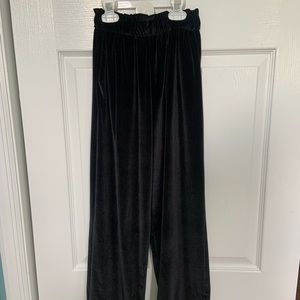 Black velvet wide leg pant  Zara brand size 10 holiday glam